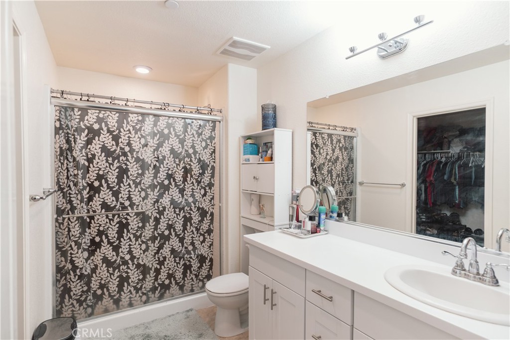 172 Korbel Ave, Merced, CA 95348