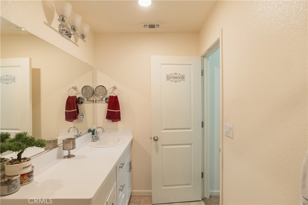 172 Korbel Ave, Merced, CA 95348