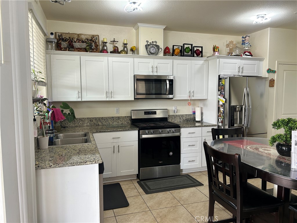 172 Korbel Ave, Merced, CA 95348