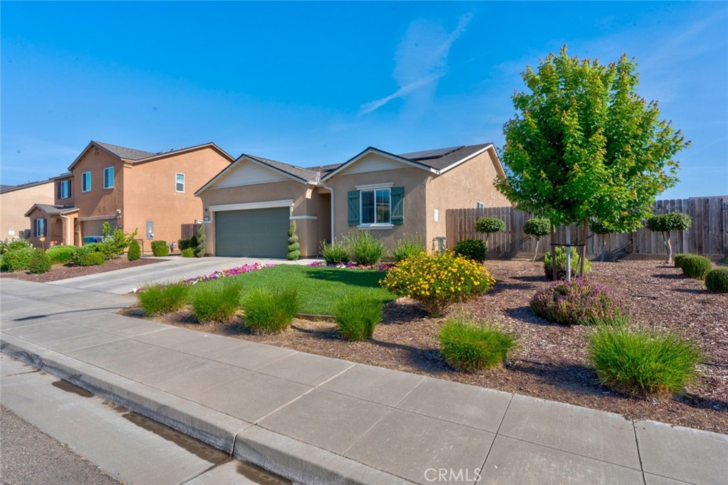 2082 Bidan, Chowchilla, CA 93610