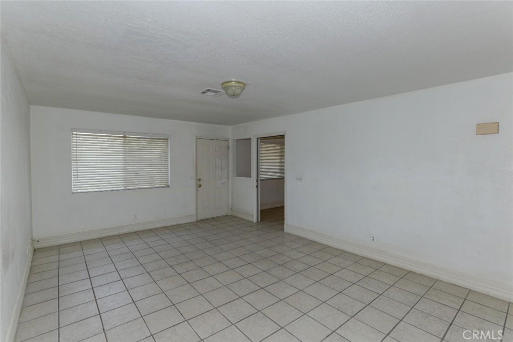 268 E 10th St, Merced, CA 95341