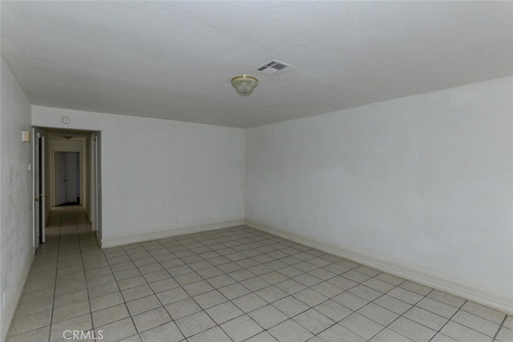 268 E 10th St, Merced, CA 95341