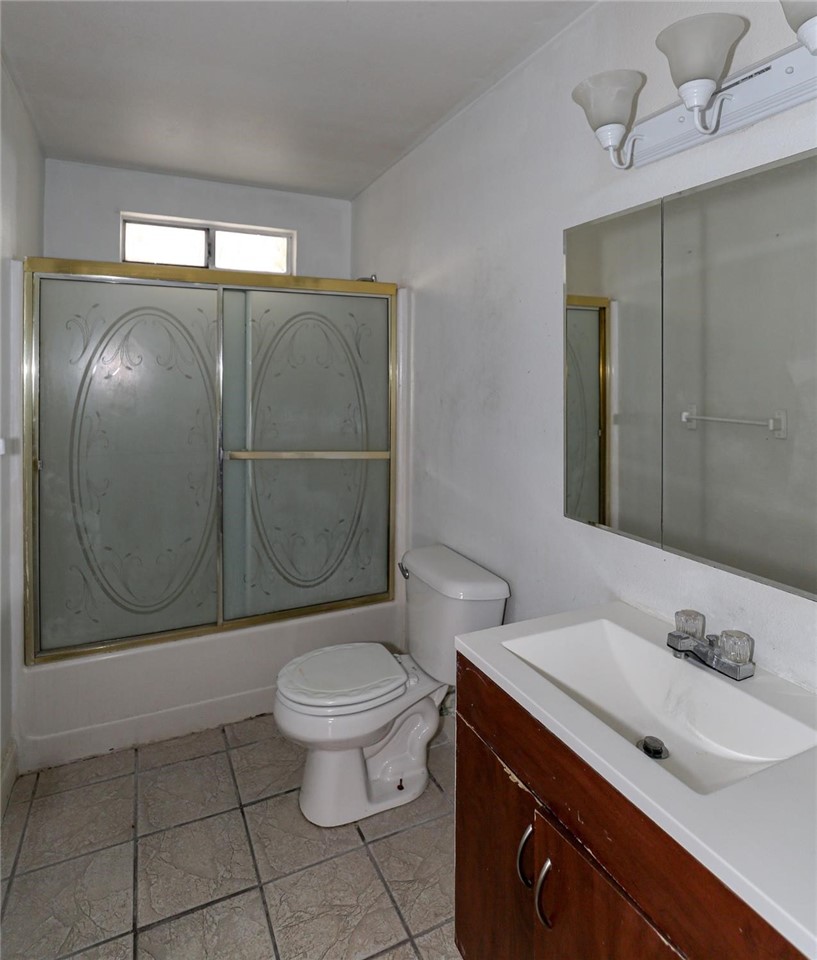 268 E 10th St, Merced, CA 95341