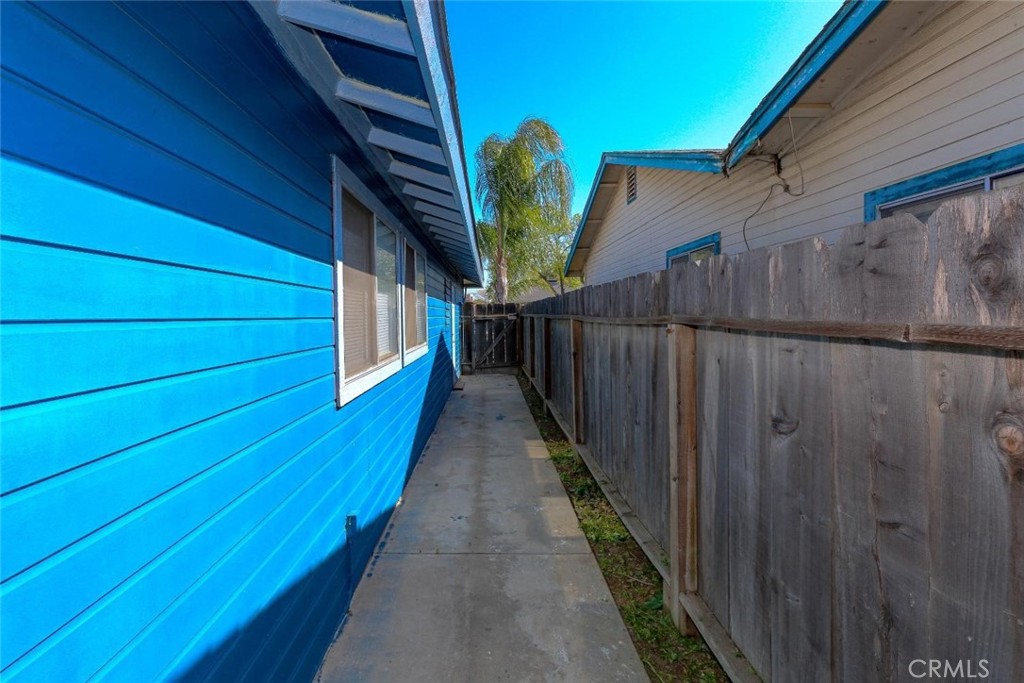 268 E 10th St, Merced, CA 95341