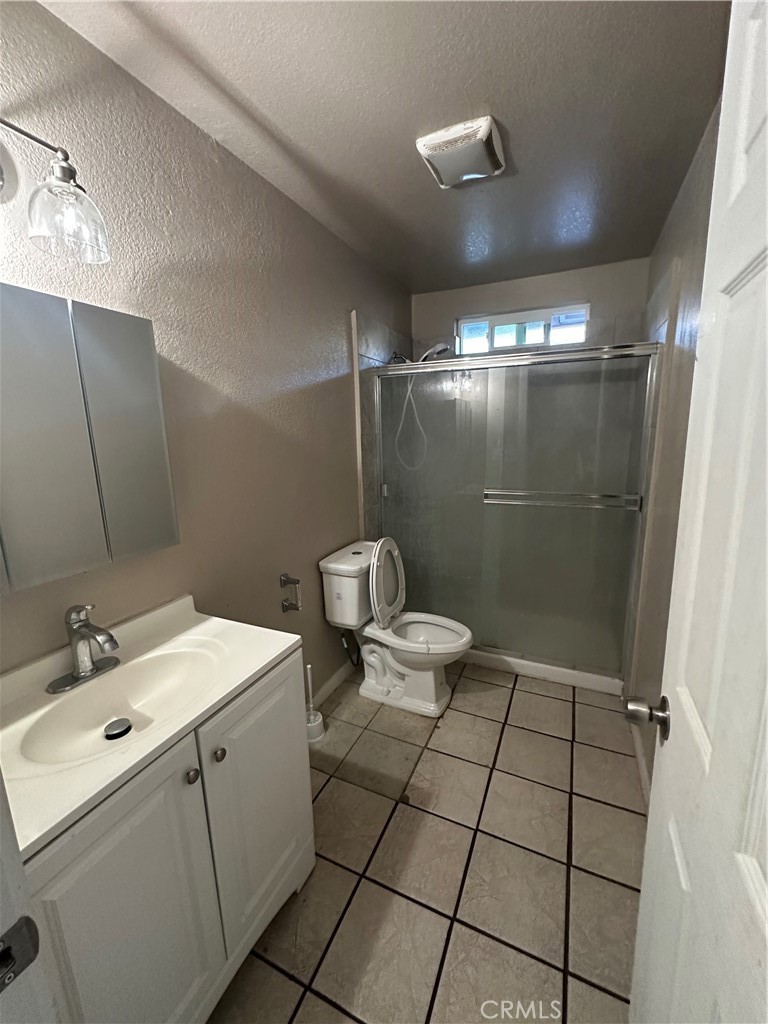 268 E 10th St, Merced, CA 95341