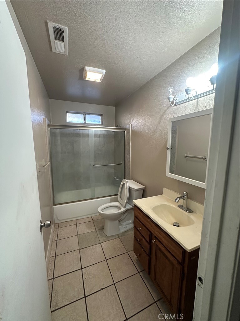 268 E 10th St, Merced, CA 95341