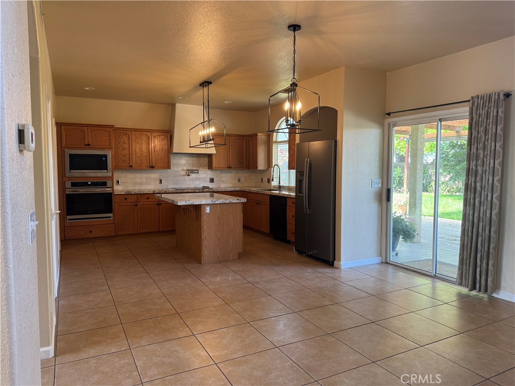 5170 Coronado St, Chowchilla, CA 93610