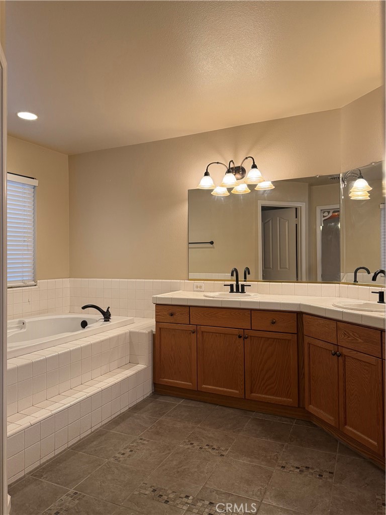 5170 Coronado St, Chowchilla, CA 93610