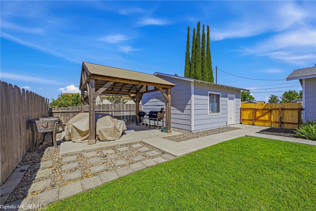 456 E Gerard, Merced, CA 95341