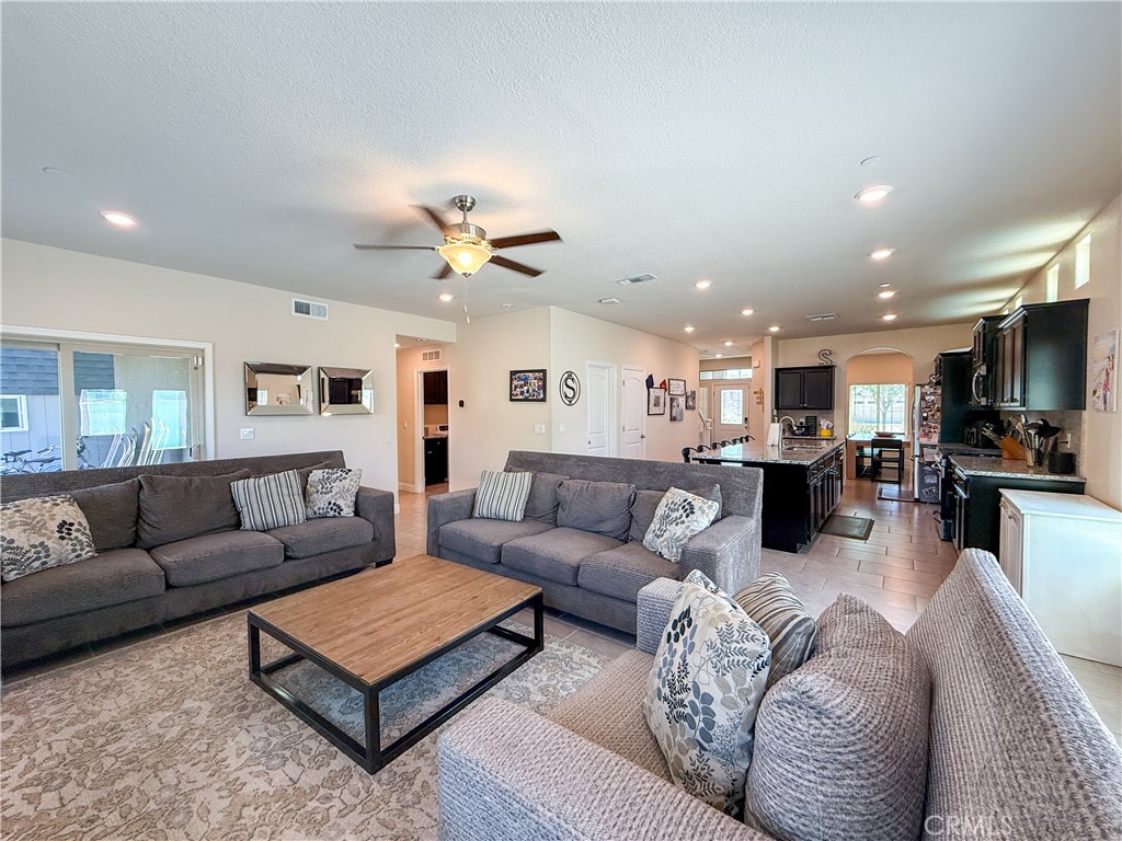 4407 Kerr Ct, Merced, CA 95348