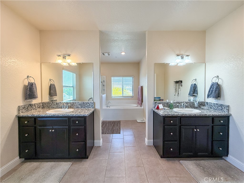 4407 Kerr Ct, Merced, CA 95348