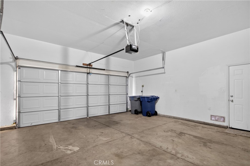 2970 Westminster Ct, Merced, CA 95340