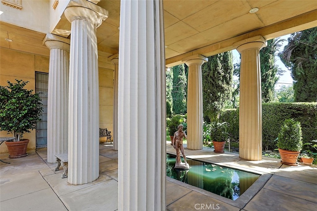 2021 W, Merced, CA 95340