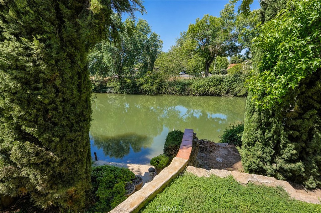 2021 W, Merced, CA 95340