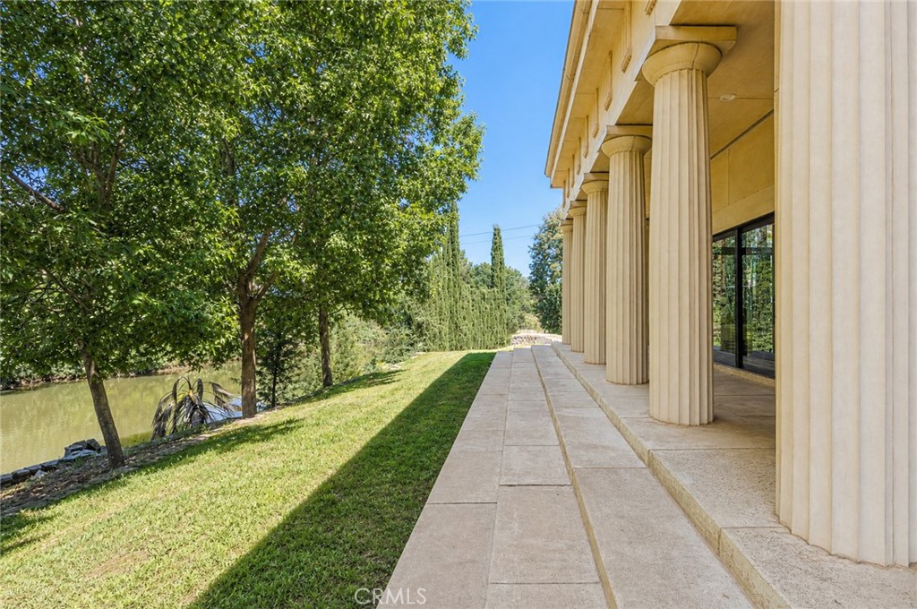 2021 W, Merced, CA 95340
