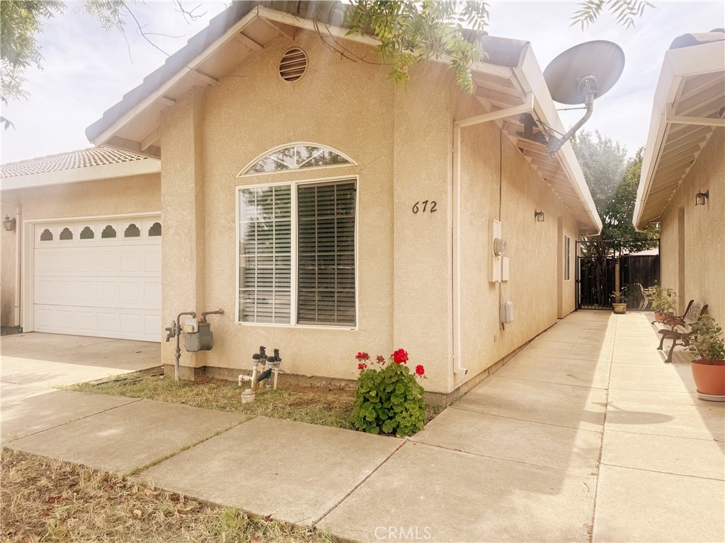 672 Gateway Cir, Merced, CA 95340