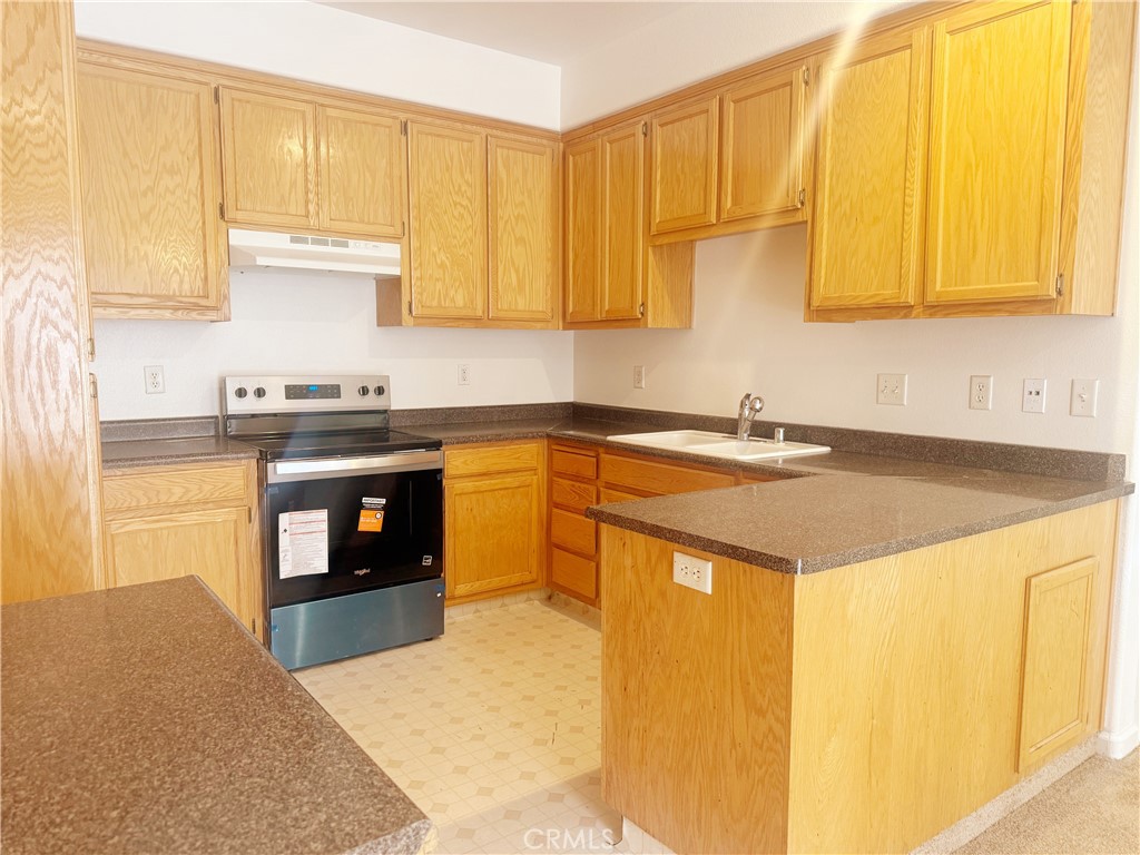 672 Gateway Cir, Merced, CA 95340