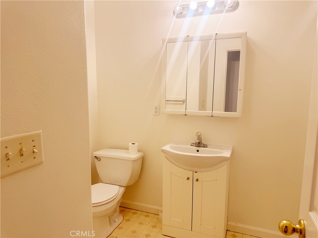 672 Gateway Cir, Merced, CA 95340