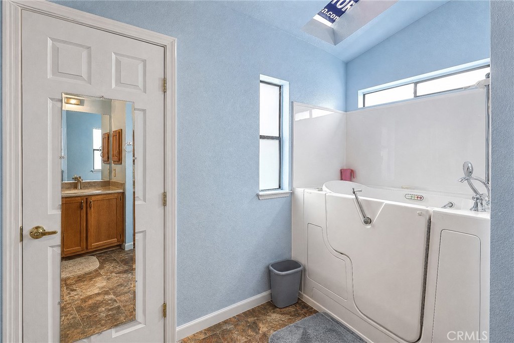 3519 Oakdale Rd, Winton, CA 95388