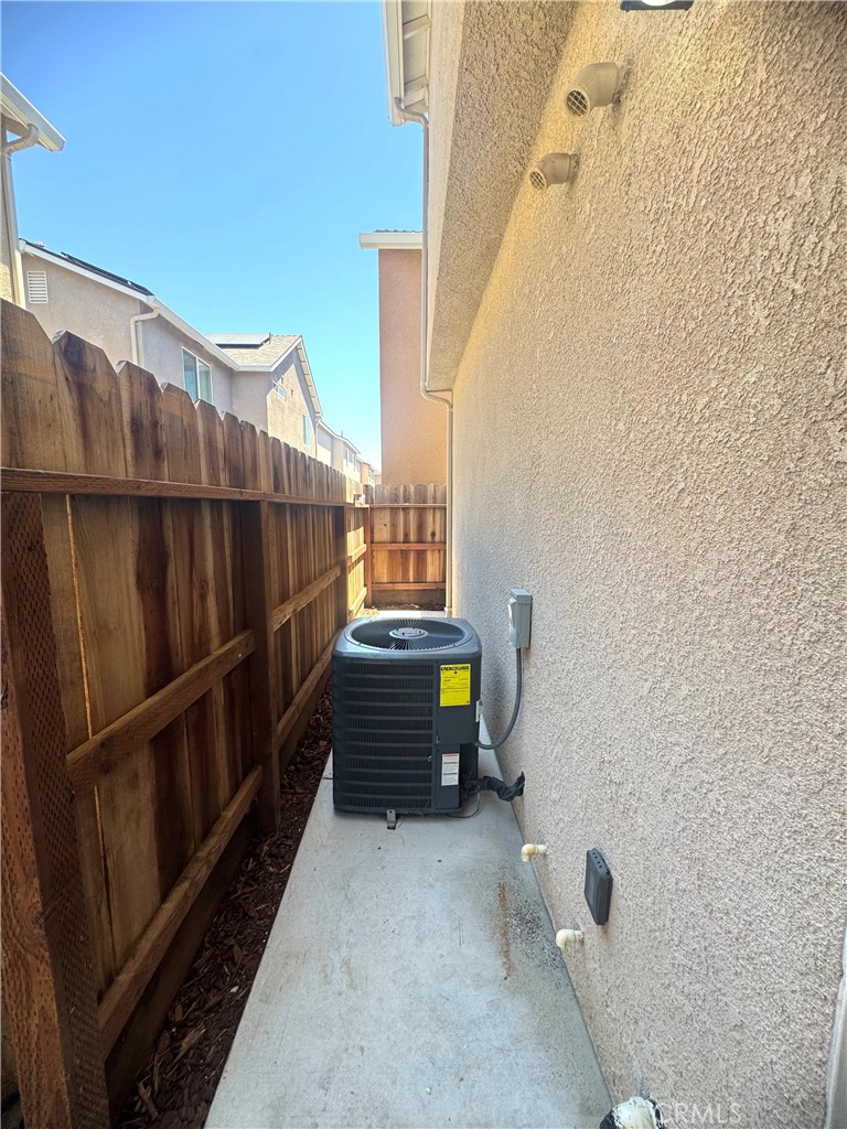 1339 Playa Del Rey, Merced, CA 95348
