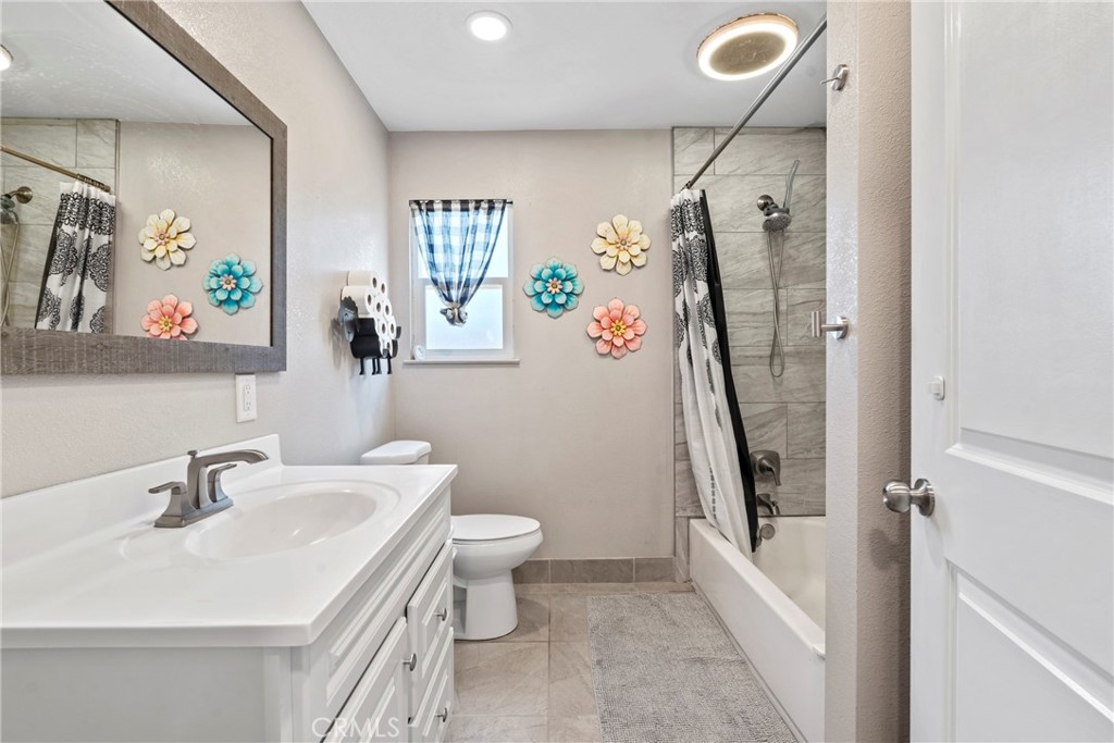 1149 River Bluff, Oakdale, CA 95361
