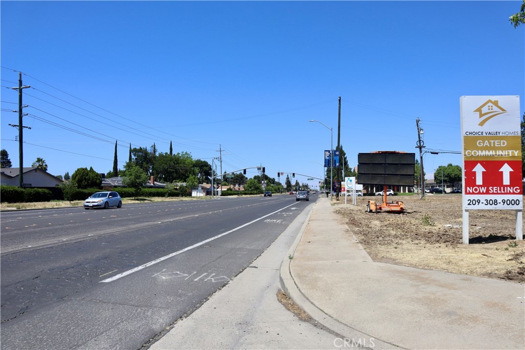 3454 G St, Merced, CA 95340