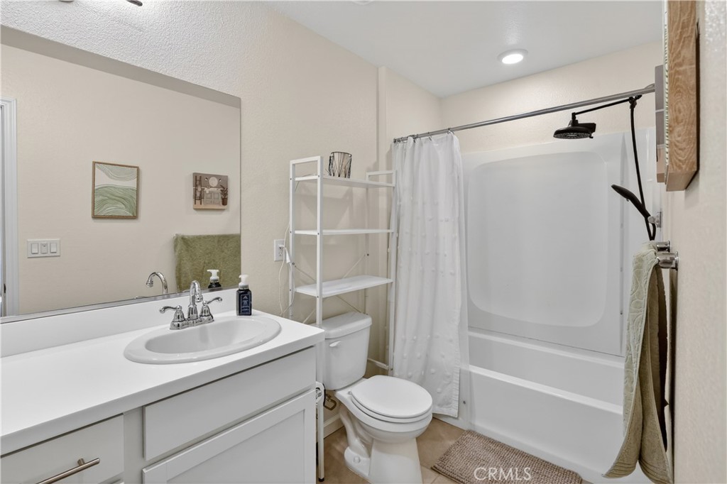 248 Shafer Ave, Merced, CA 95348