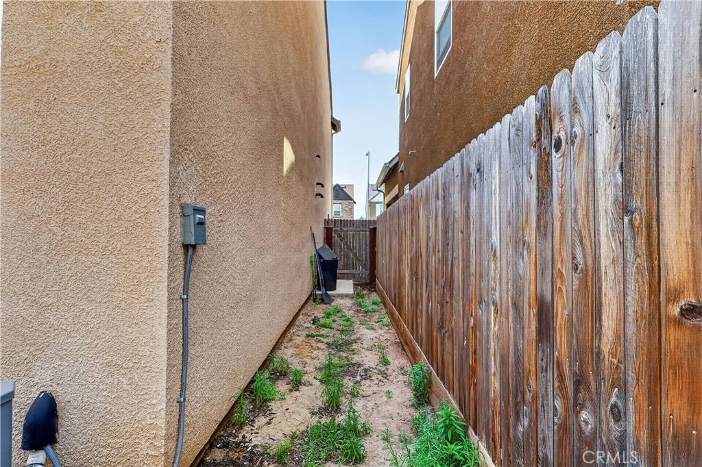 248 Shafer Ave, Merced, CA 95348
