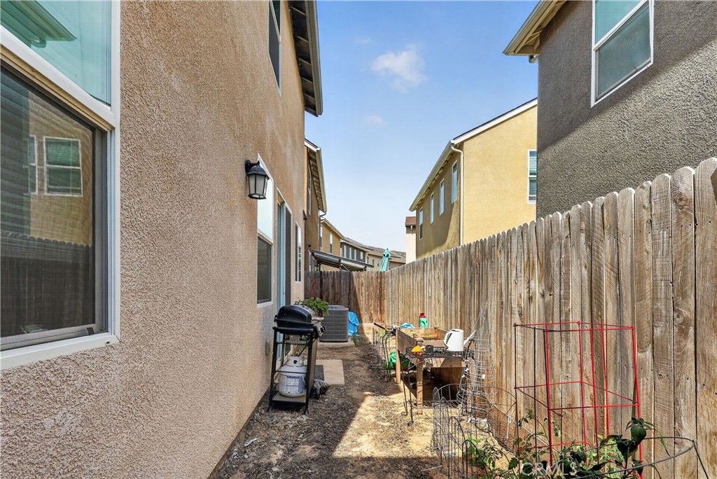 248 Shafer Ave, Merced, CA 95348