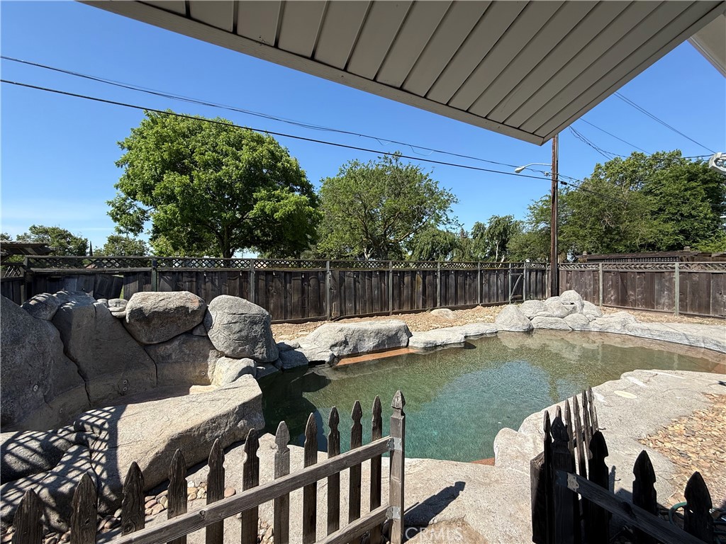 1064 Tioga, Manteca, CA 95337