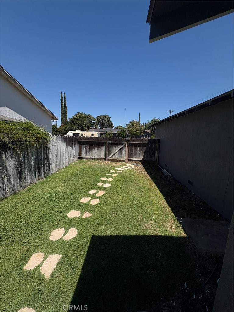 1963 Merced, Merced, CA 95341