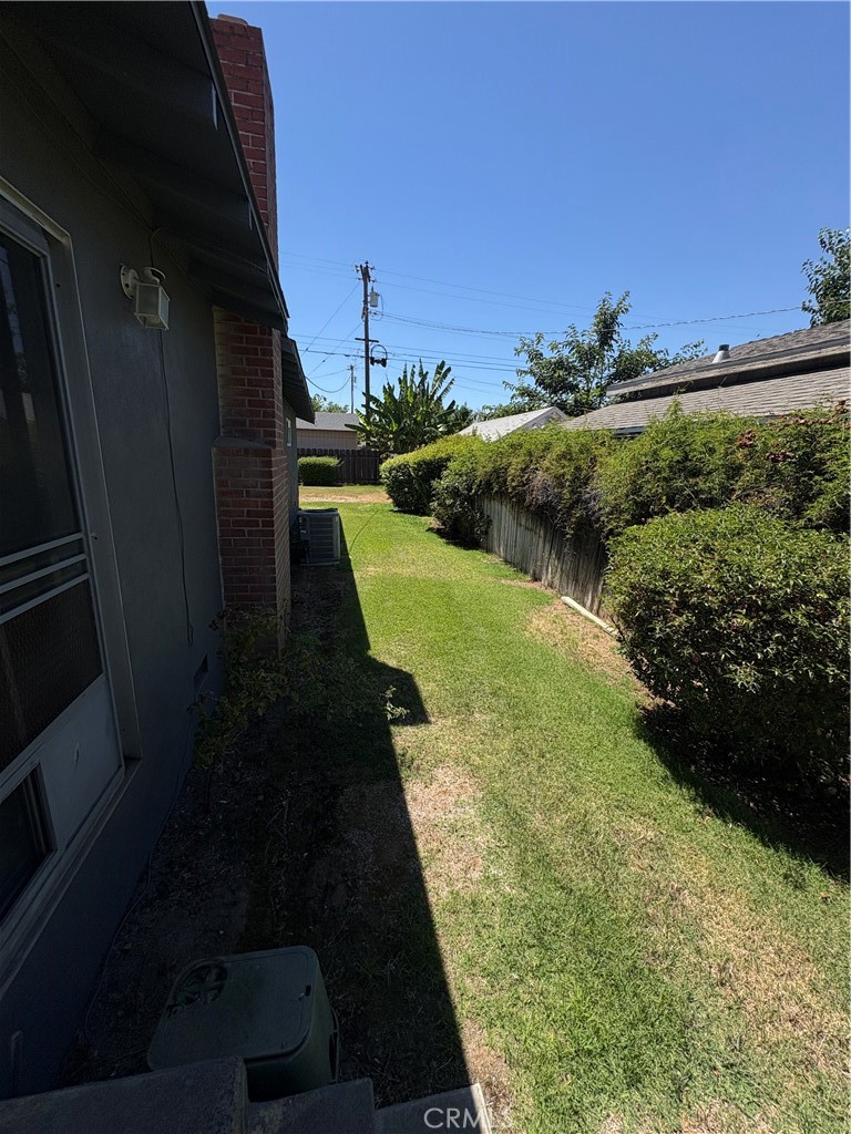 1963 Merced, Merced, CA 95341