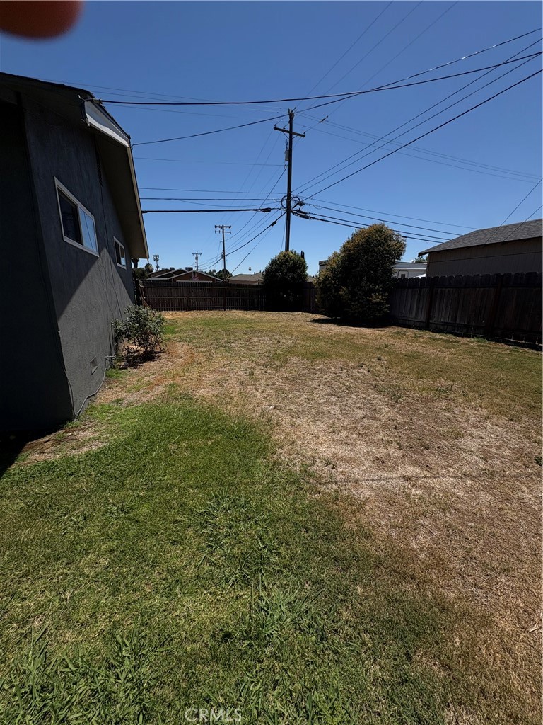 1963 Merced, Merced, CA 95341
