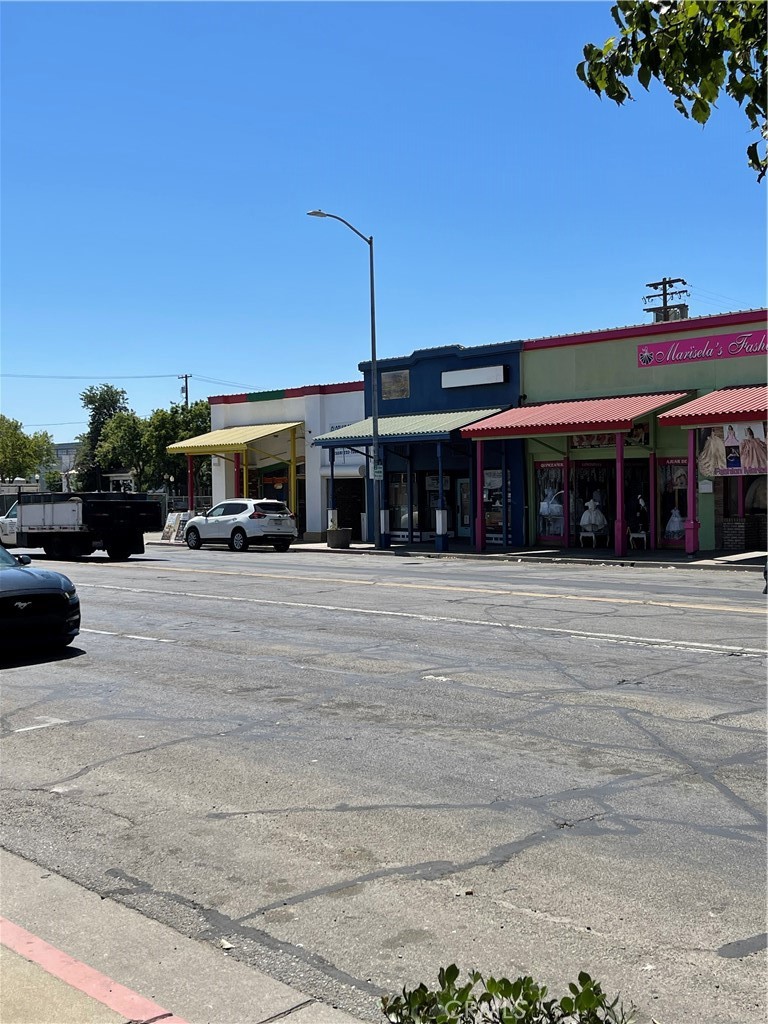 107 E Yosemite, Madera, CA 93638
