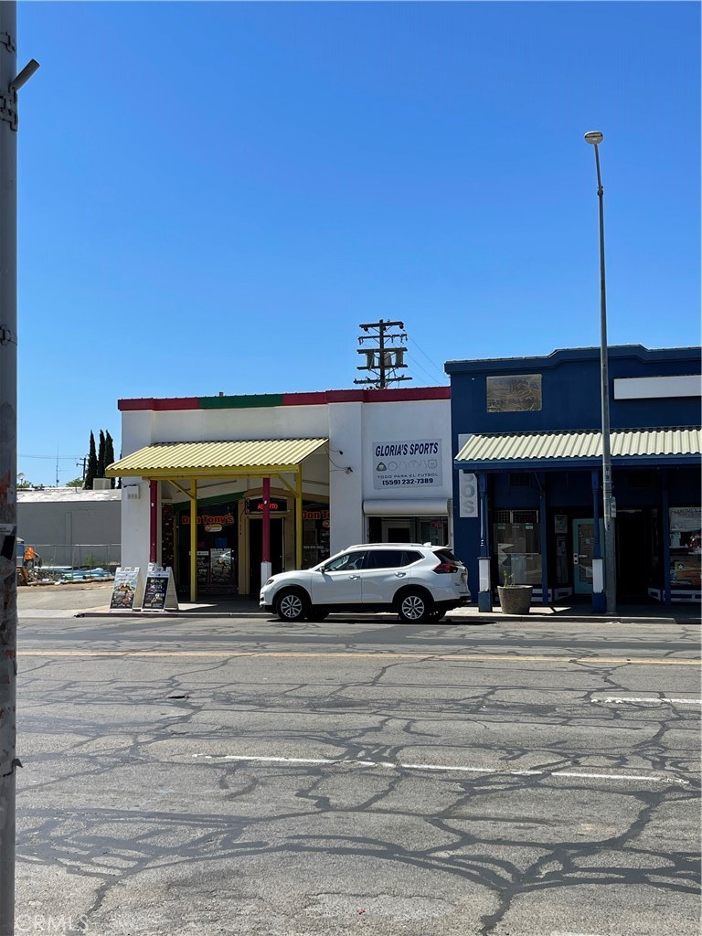 107 E Yosemite, Madera, CA 93638