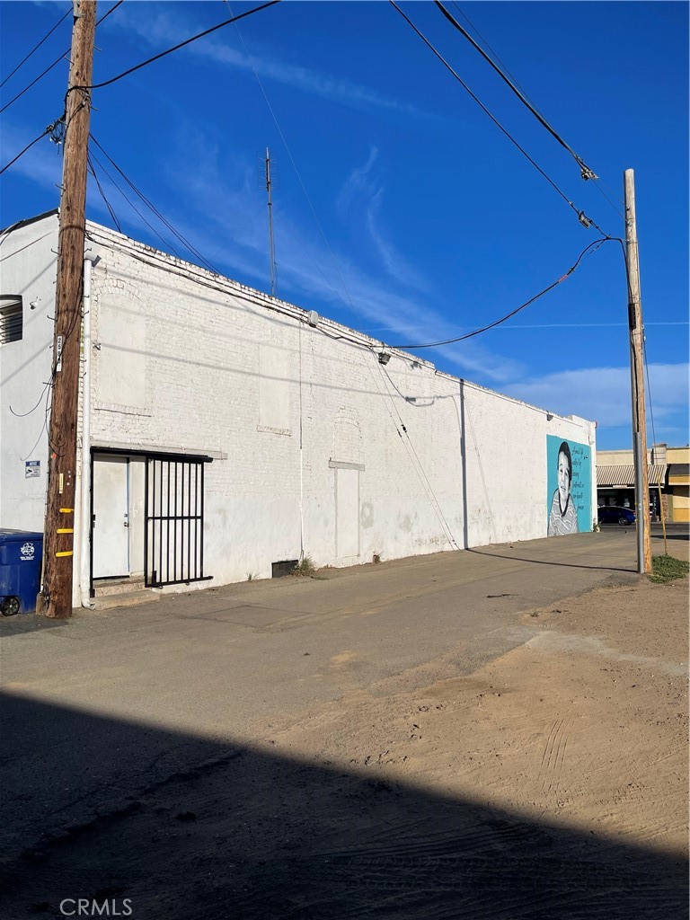 107 E Yosemite, Madera, CA 93638