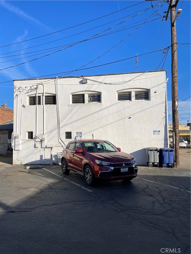 107 E Yosemite, Madera, CA 93638