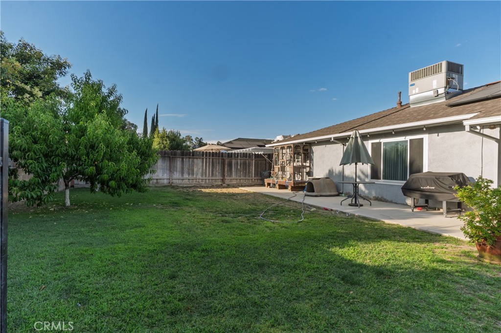 2869 Hillcrest St, Atwater, CA 95301
