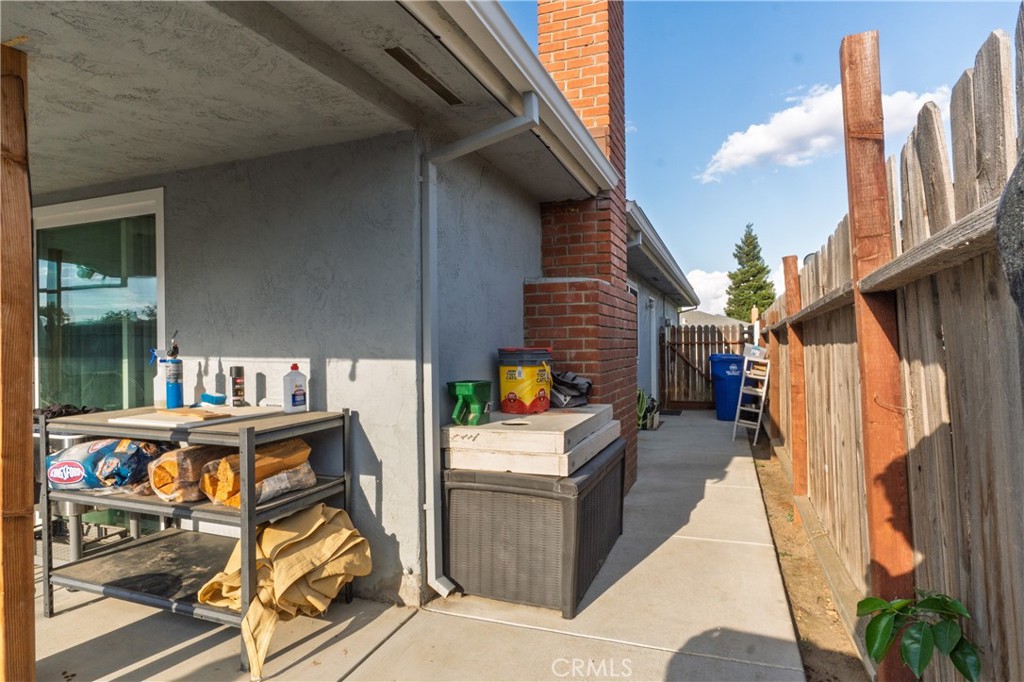 2869 Hillcrest St, Atwater, CA 95301