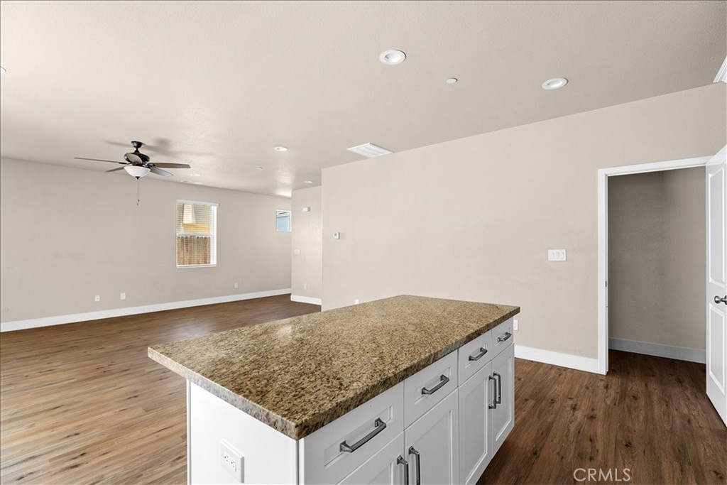 523 Barcelona Ct, Merced, CA 95341