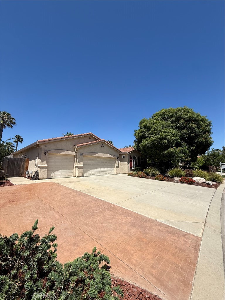 9190 Hunters Creek, Chowchilla, CA 93610