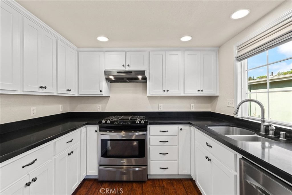 1325 Sherwood, Turlock, CA 95380