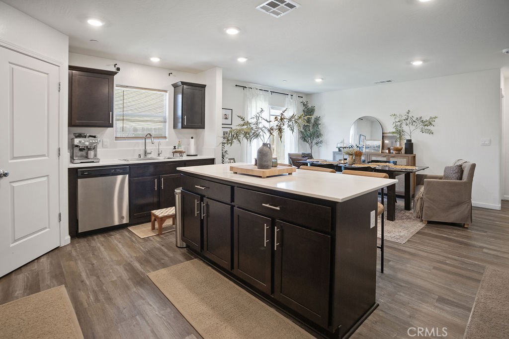 727 Veronica Ct, Merced, CA 95341