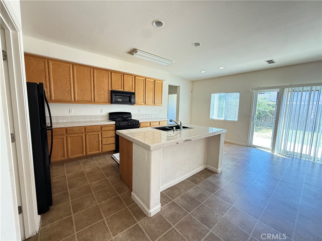 1372 Derby Ct, Merced, CA 95348