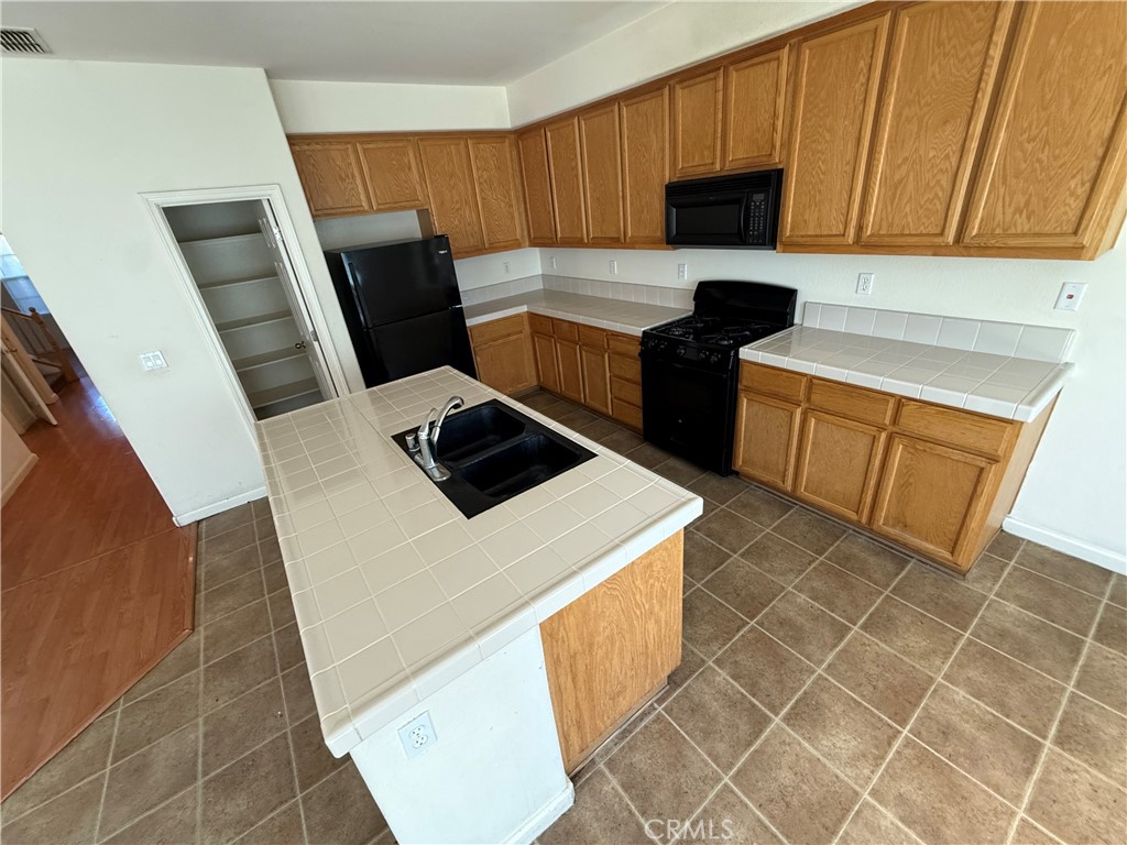 1372 Derby Ct, Merced, CA 95348