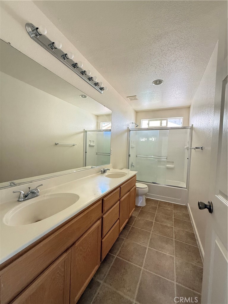 1372 Derby Ct, Merced, CA 95348