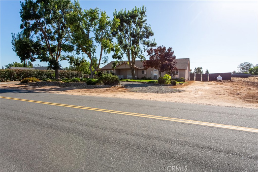 14304 Huntington, Madera, CA 93636