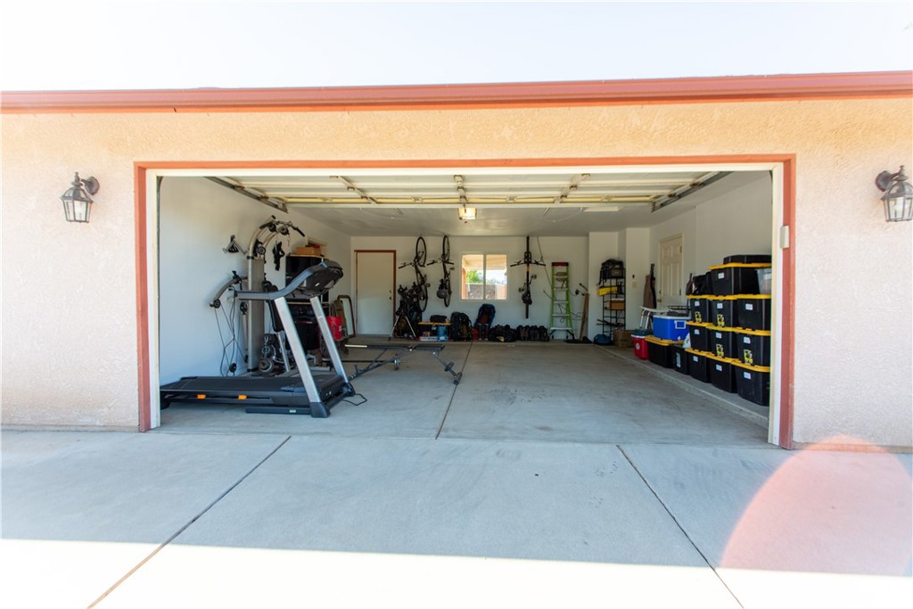 14304 Huntington, Madera, CA 93636