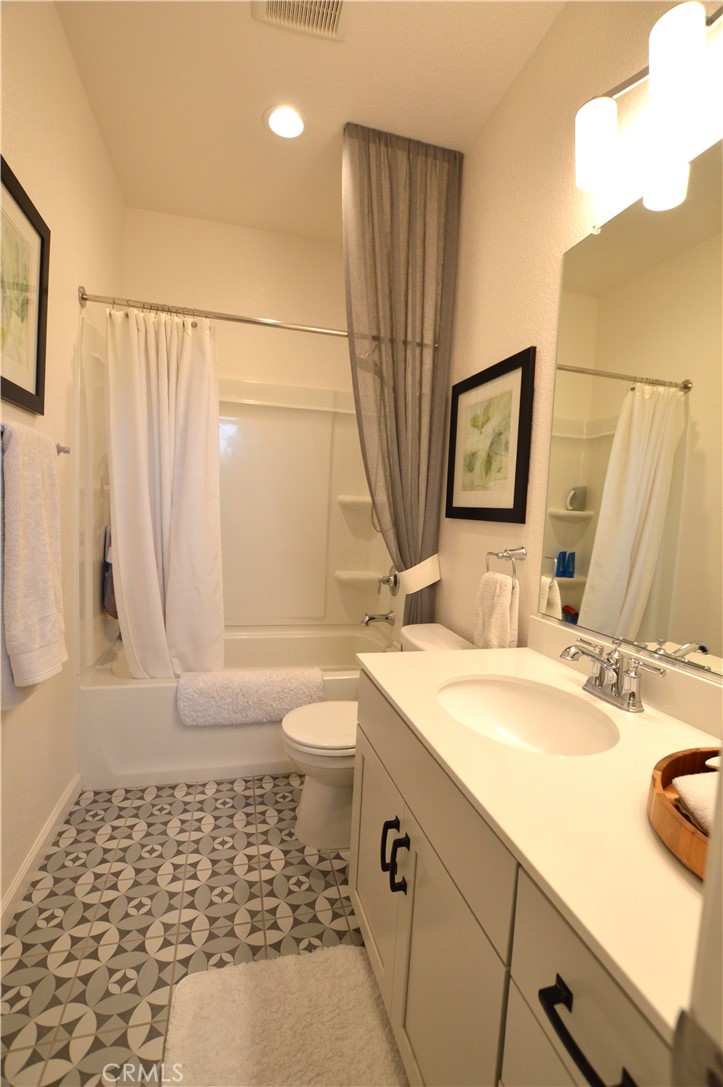 3504 Creekview Ct, Merced, CA 95340