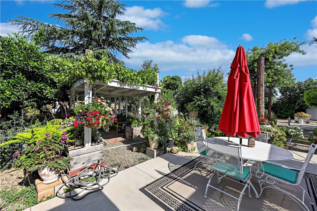 3629 N Lake, Merced, CA 95340